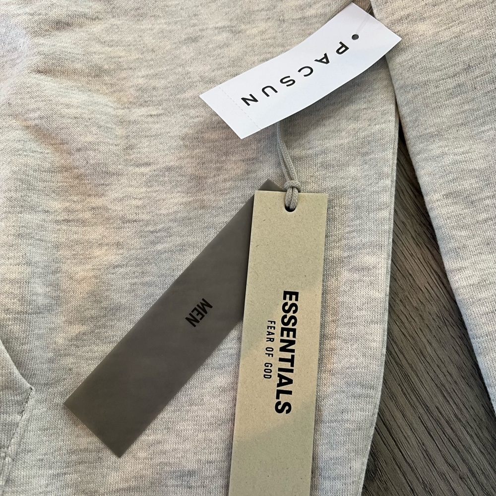 Fear of God Essentials Light Gray Tee - Picture 5 of 7